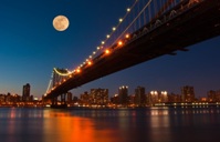 Gigantografia autoadesiva esclusiva "Manhattan bridge notturno"