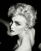 Gigantografia esclusiva autoadesiva "Madonna"